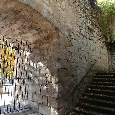 La Muralla Parking Gratis * Burgo